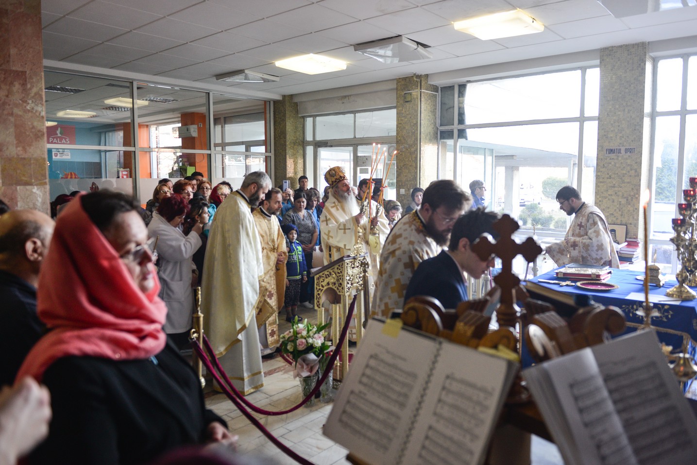 IPS Părinte Mitropolit Teofan a slujit Sfânta Liturghie la Spitalul Clinic de Urgenţă pentru Copii „Sfanta Maria” din Iași
