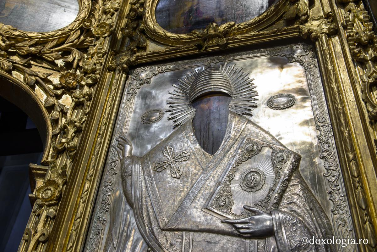 „După trei zile, a plecat din spital pe picioarele ei” – o mărturie plină de întâmplări despre ajutorul și binecuvântarea Sfântului Spiridon / Foto: Oana Nechifor Sfântul Spiridon