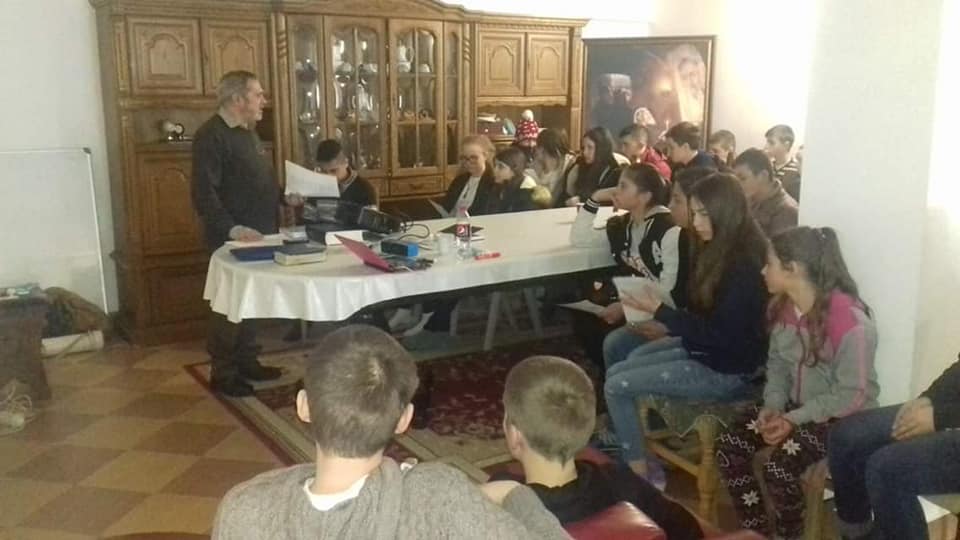 Tabără în judeţul Neamţ pentru beneficiarii Centrului „Cosma şi Damian”