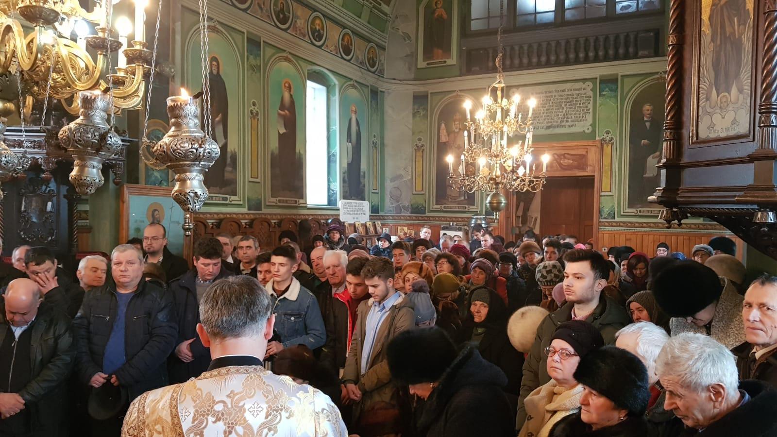 Slujbe arhiereşti la Tisa Silvestri şi la Huşi