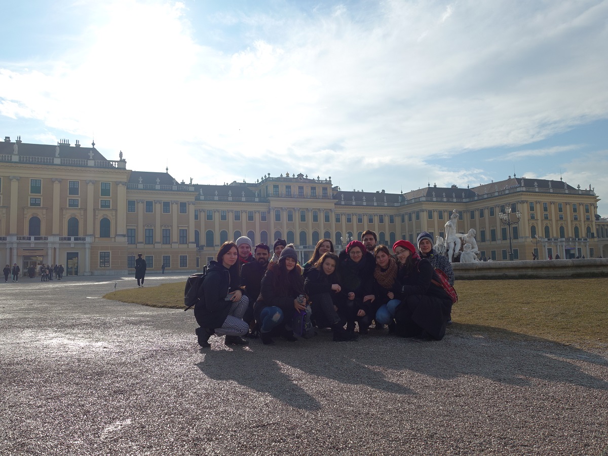 Pe urmele istoriei: Tinerii din ATOR Iaşi, la Viena