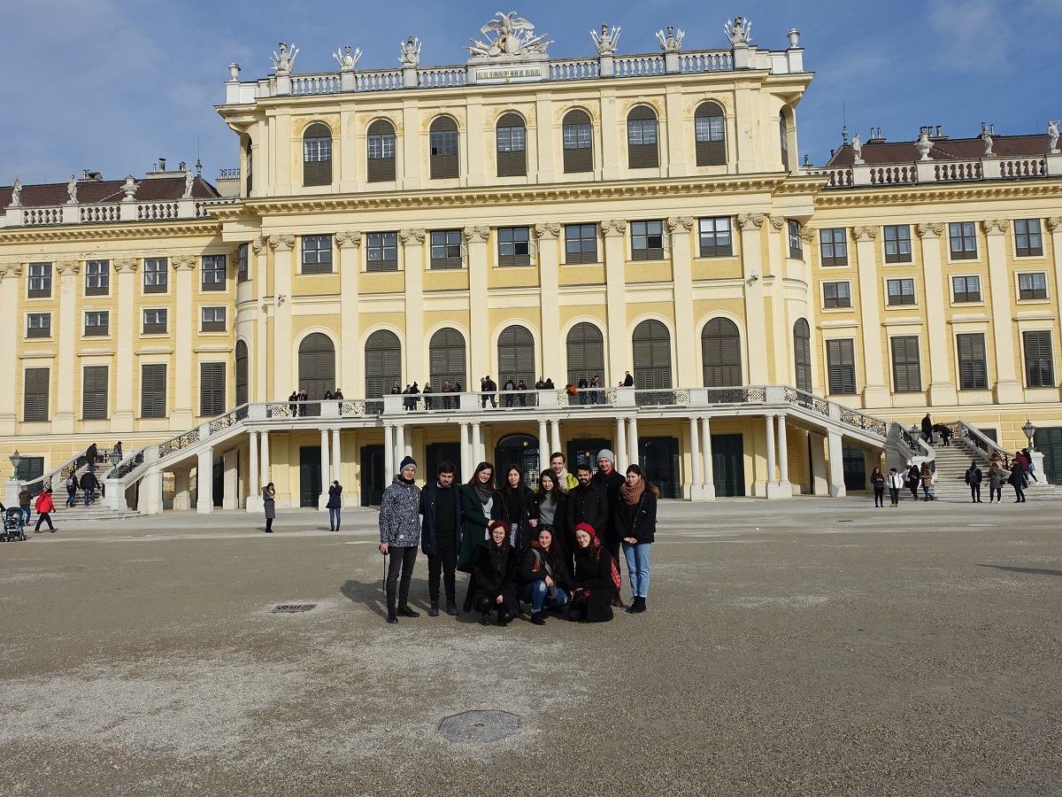 Pe urmele istoriei: Tinerii din ATOR Iaşi, la Viena