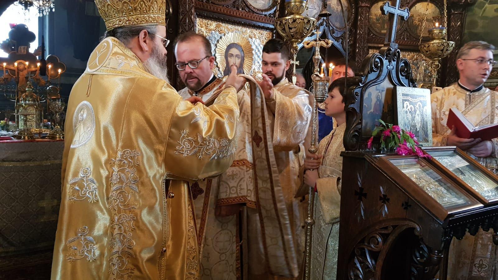 Slujbe arhiereşti la Tisa Silvestri şi la Huşi