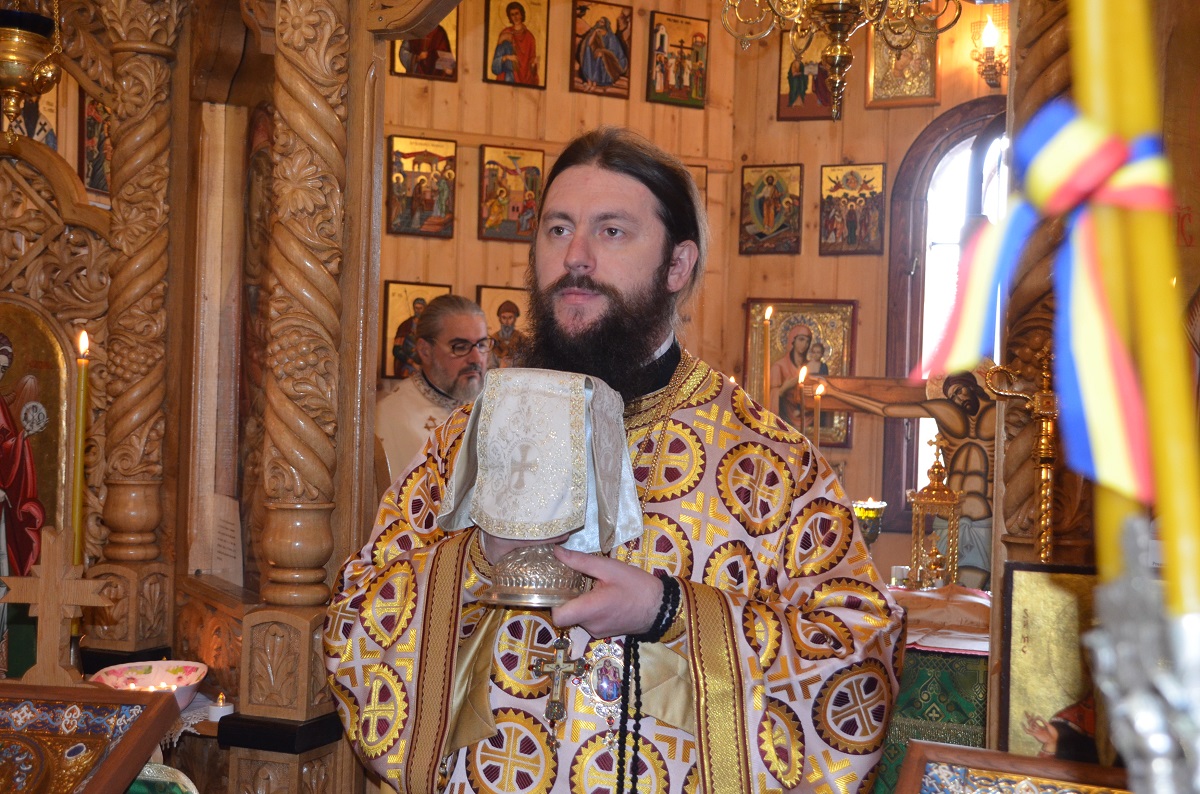 Liturghie arhierească la hramul Bisericii „Sfântul Haralambie” din Suceava
