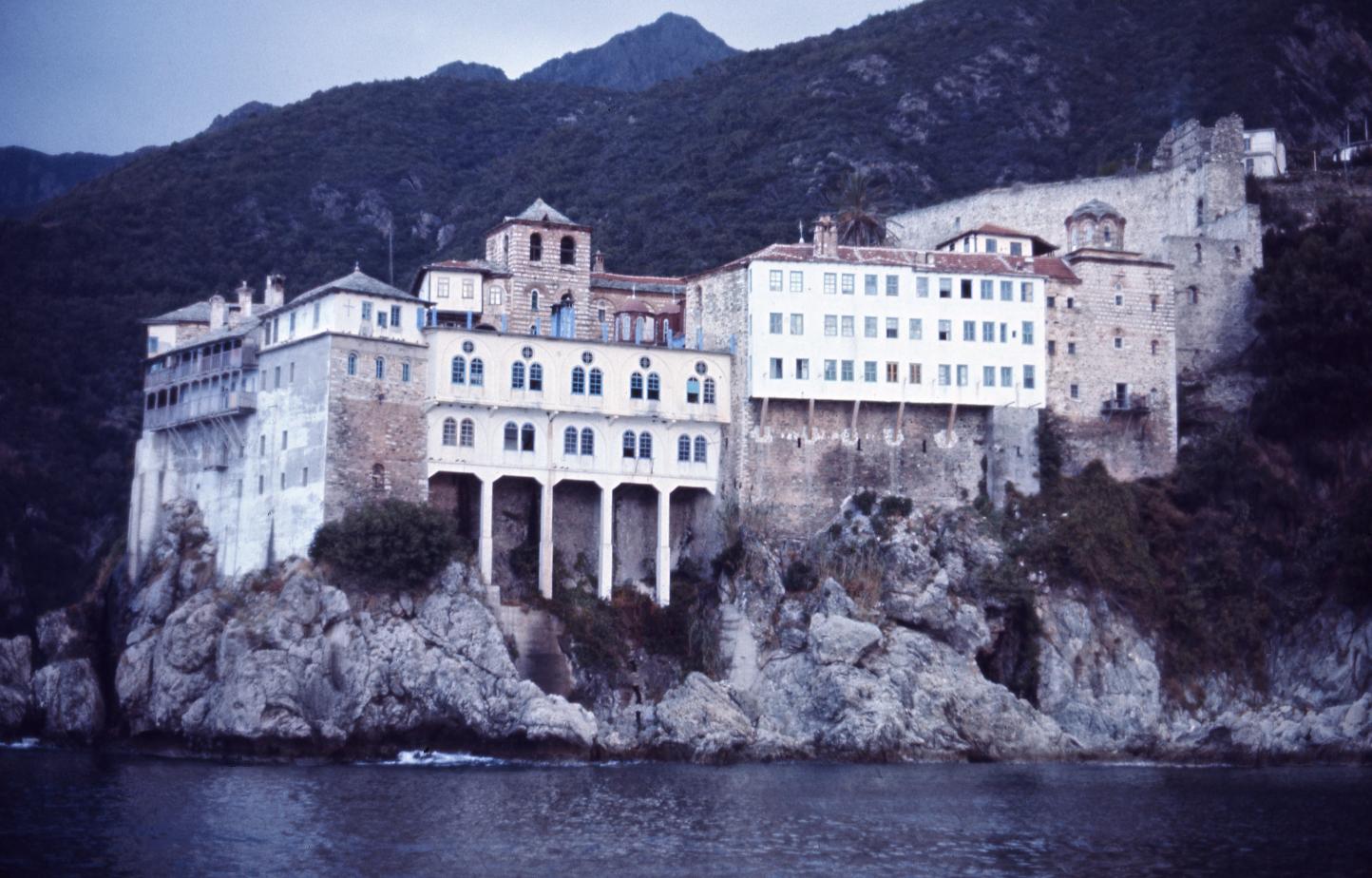 Mănăstirea Grigoriu / Foto: Dr. Nicholas Exadaktylos Mănăstirea Grigoriu – Athos