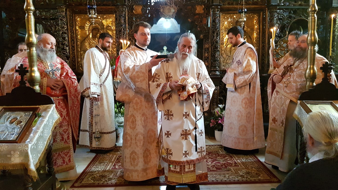 Liturghie arhierească la Suceava: „Să stăruim în rugăciunile noastre și Dumnezeu ne va da întotdeauna ceva”