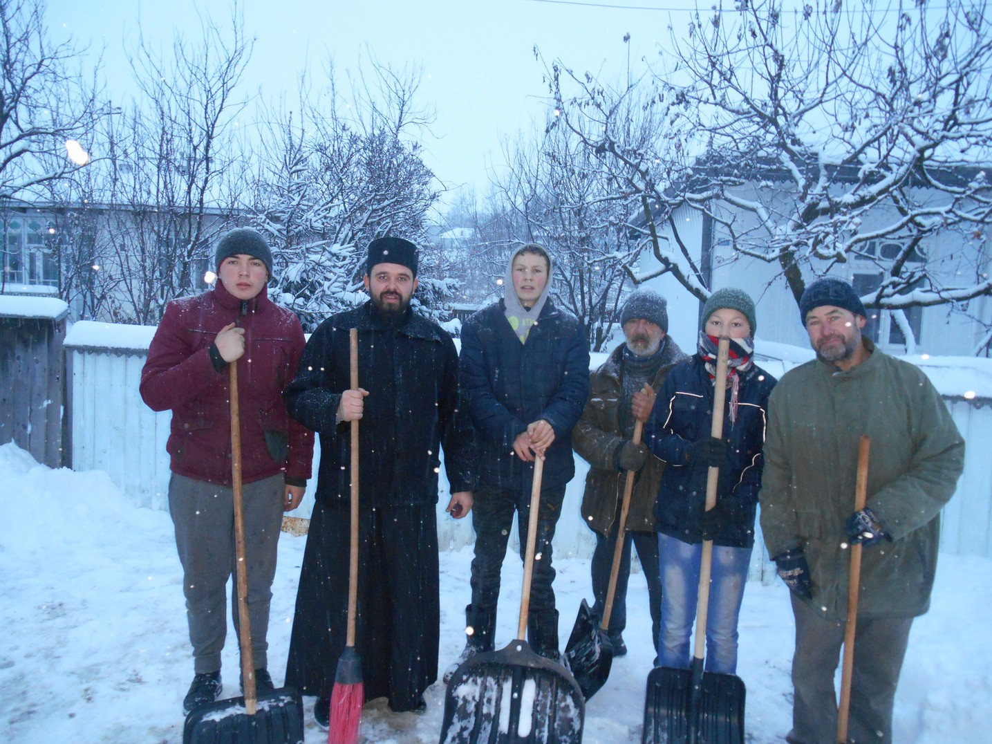 Proiectul misionar-filantropic „Lumina faptelor bune” în parohiile Chişcăreni şi Sat Nou