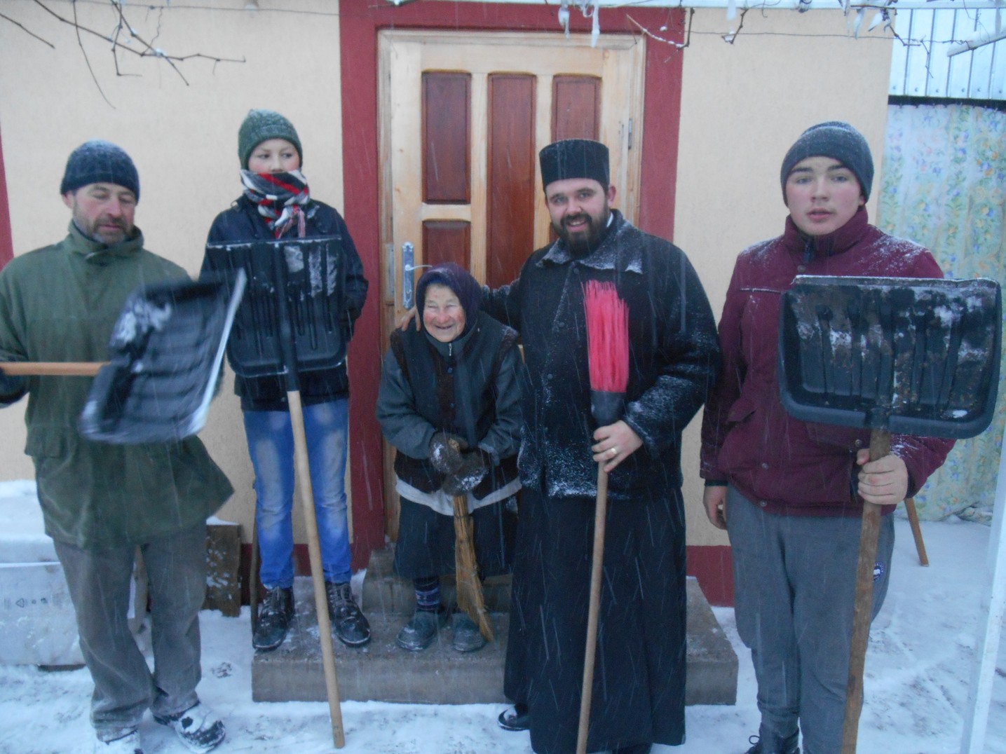 Proiectul misionar-filantropic „Lumina faptelor bune” în parohiile Chişcăreni şi Sat Nou