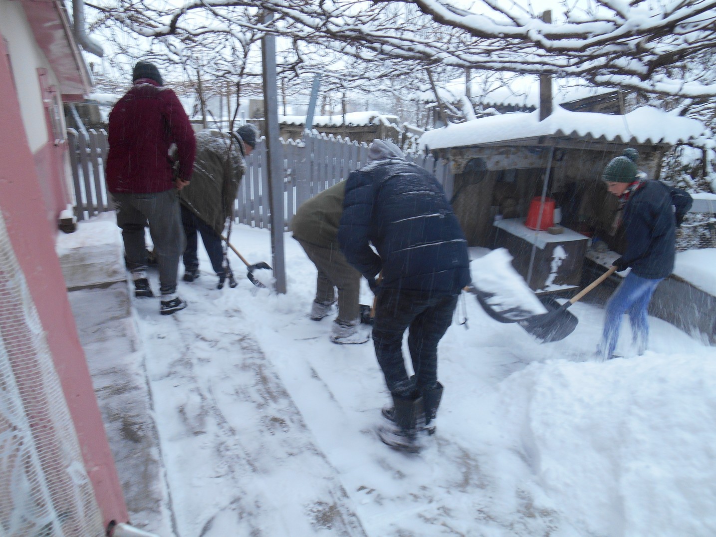 Proiectul misionar-filantropic „Lumina faptelor bune” în parohiile Chişcăreni şi Sat Nou
