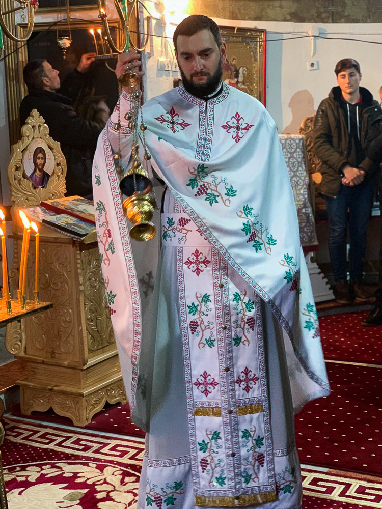 Har și binecuvântare în Parohia „Sfântul Nicolaeˮ - Crasnaleuca din Protopopiatul Săveni Har și binecuvântare în Parohia „Sfântul Nicolaeˮ - Crasnaleuca din Protopopiatul Săveni