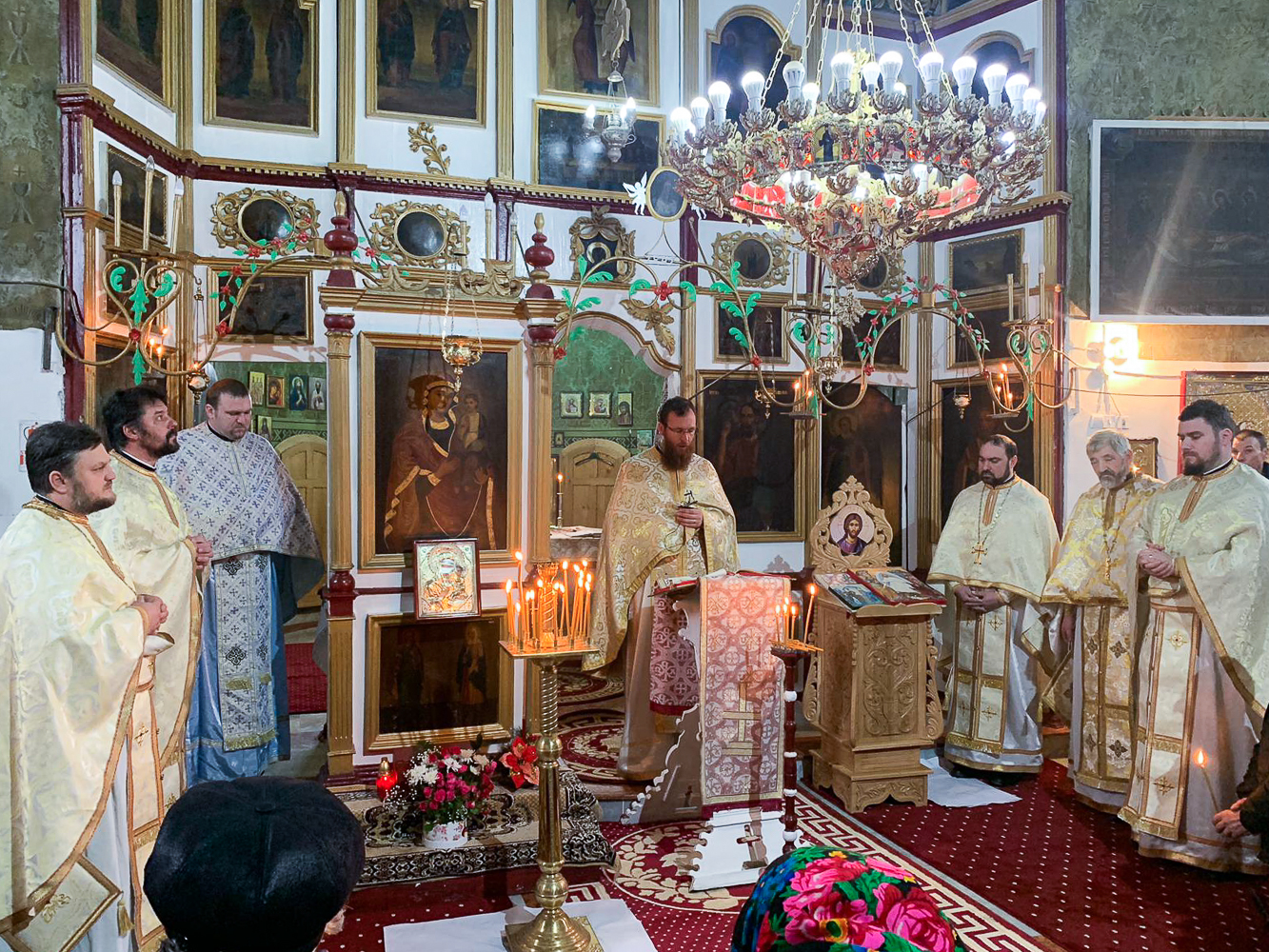 Har și binecuvântare în Parohia „Sfântul Nicolaeˮ - Crasnaleuca din Protopopiatul Săveni Har și binecuvântare în Parohia „Sfântul Nicolaeˮ - Crasnaleuca din Protopopiatul Săveni