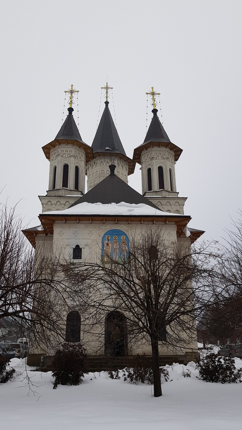 Hramul Parohiei Slătioara
