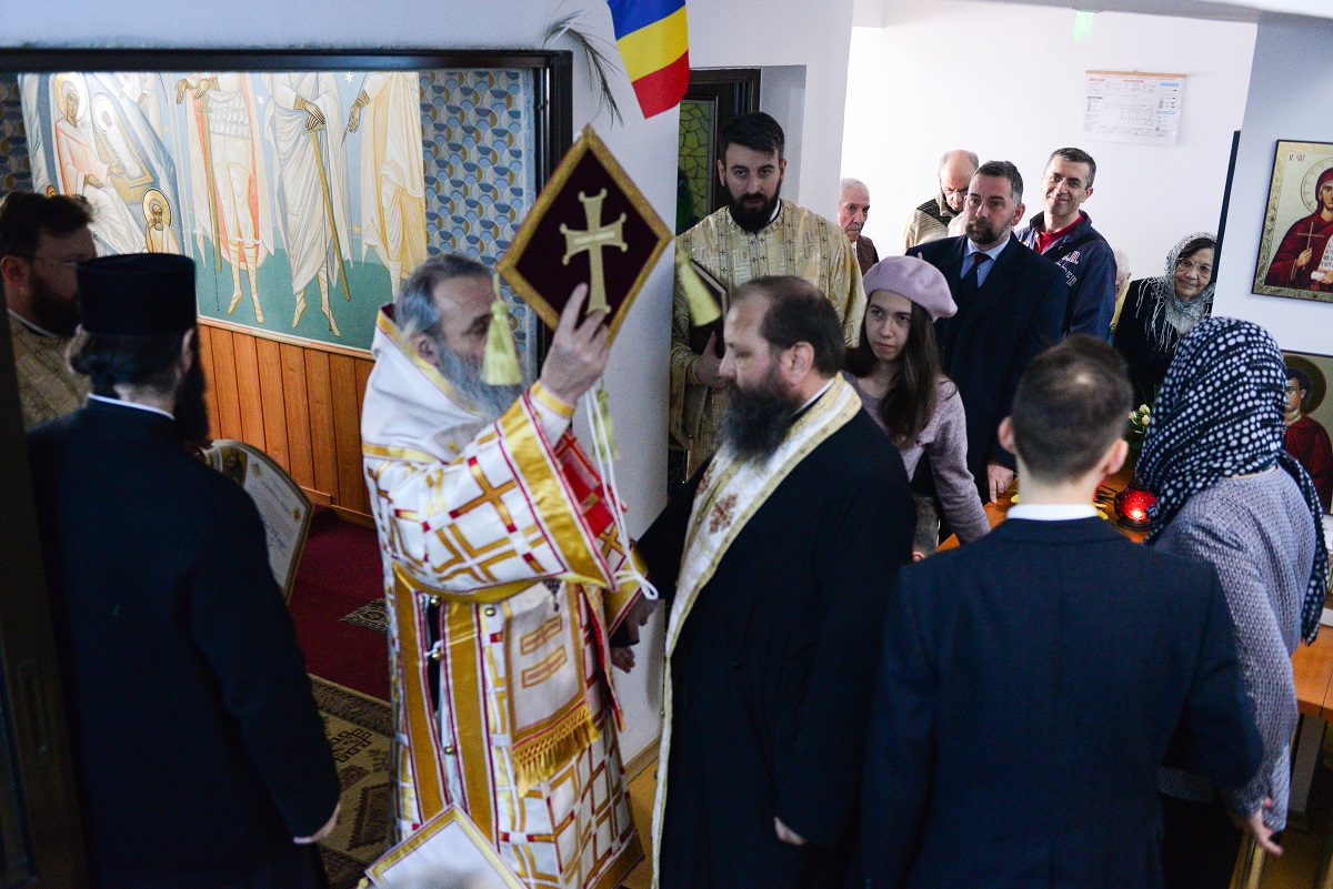Preotul misionar de caritate Constantin Ipatov a fost hirotonit întru iconom/ Foto: Lucian Ducan IPS Mitropolit Teofan, la Căminul de Pensionari „Sfânta Cuvioasă Parascheva” din Iași: „Dumnezeu poate să umple golul sufletesc din viața omului”