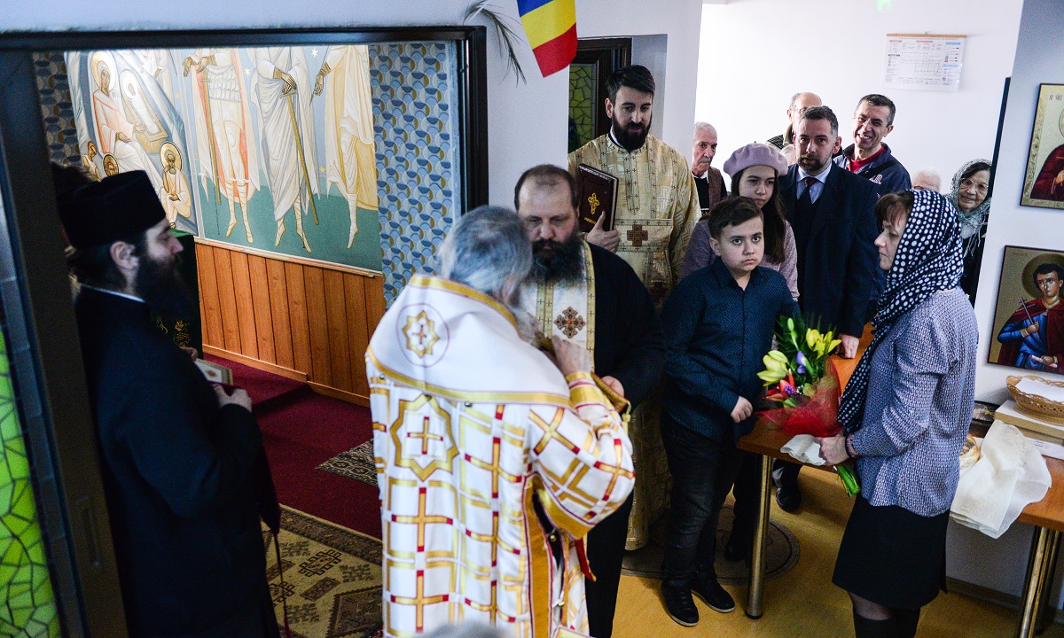 Foto: Lucian Ducan IPS Mitropolit Teofan, la Căminul de Pensionari „Sfânta Cuvioasă Parascheva” din Iași: „Dumnezeu poate să umple golul sufletesc din viața omului”