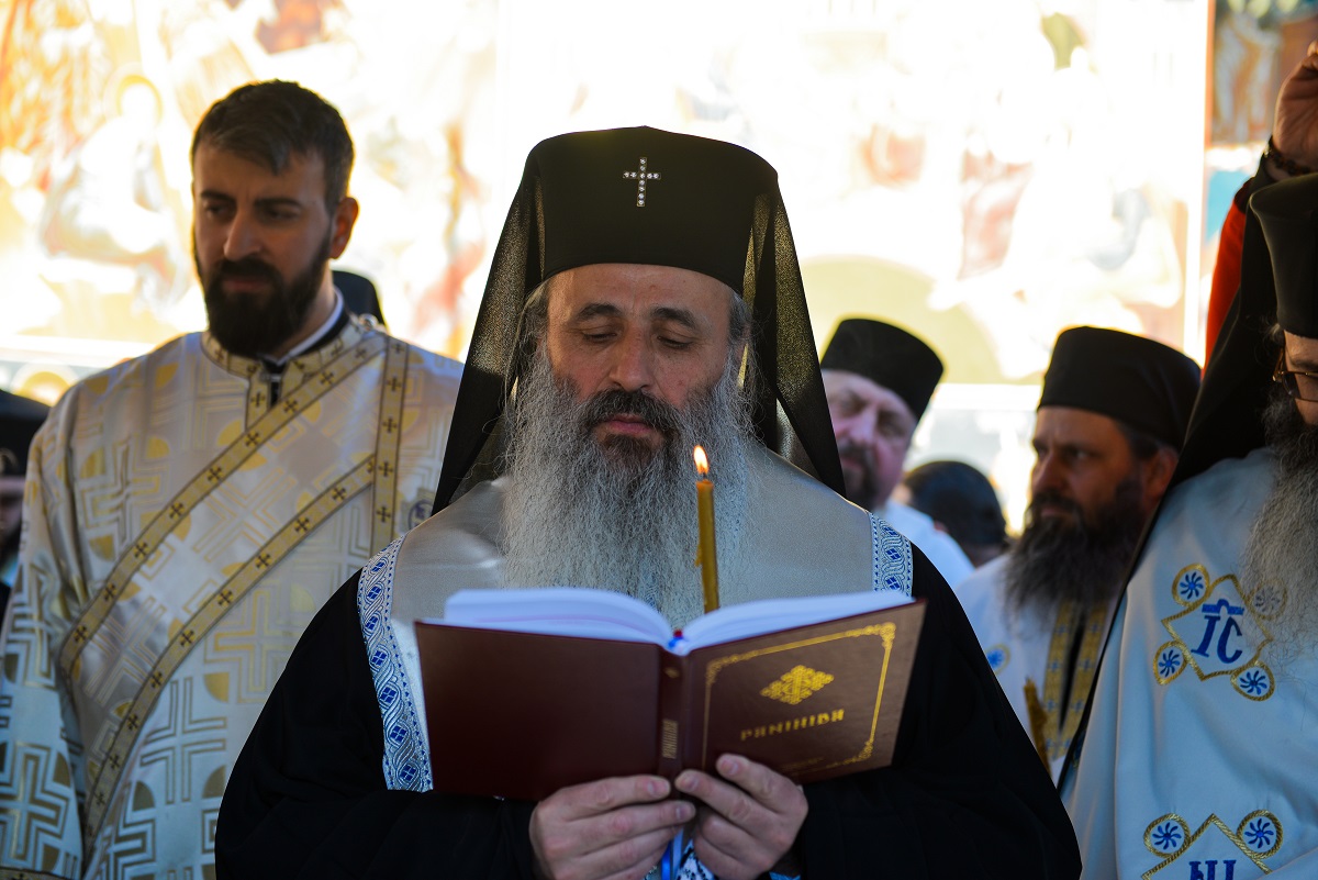 Slujbă de pomenire pentru părintele Justin Pârvu, la „împlinirea unui centenar de la nașterea sa pământească”