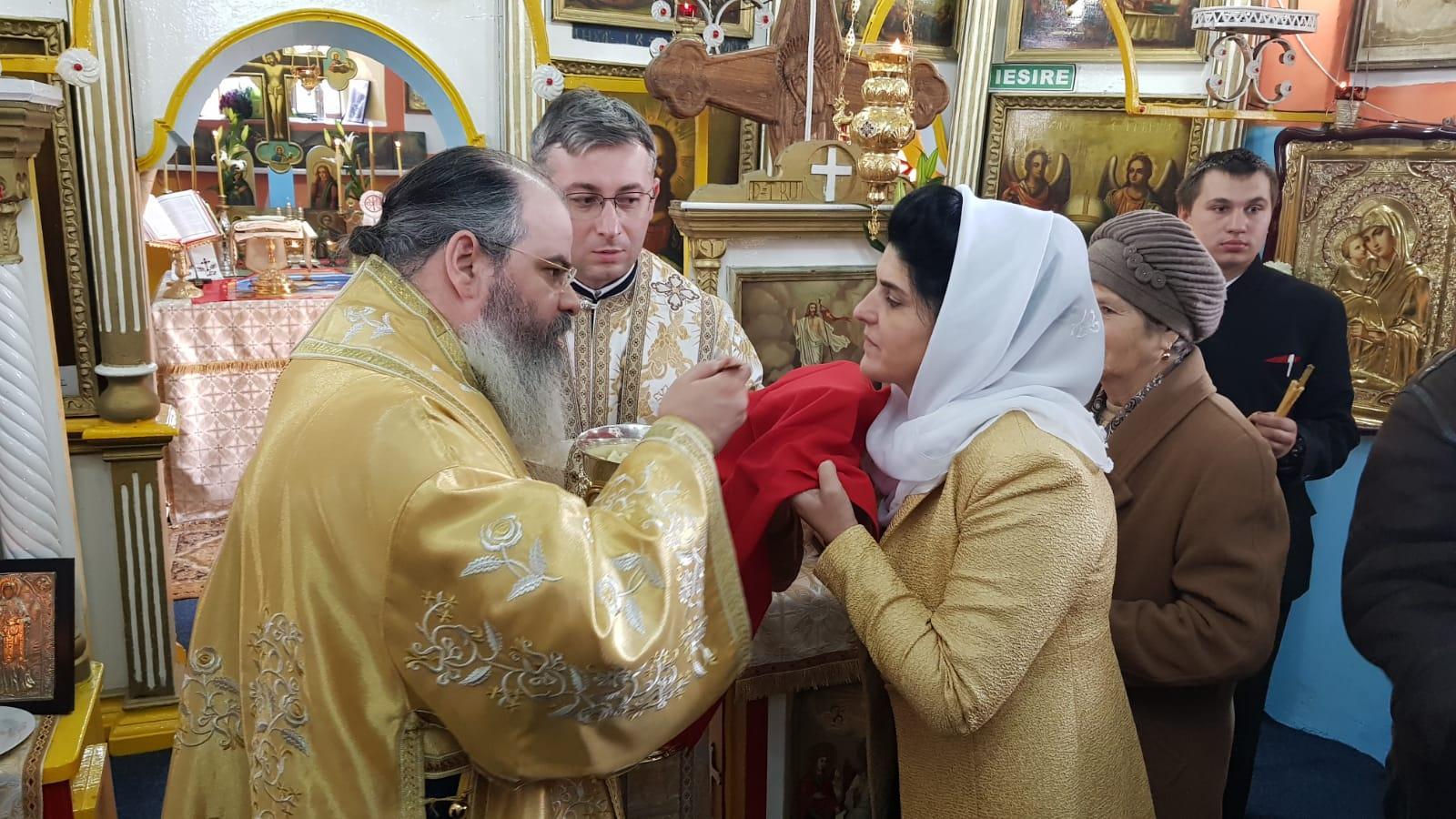 Slujbe arhiereşti în două eparhii din Moldova Slujbe arhiereşti în două eparhii din Moldova