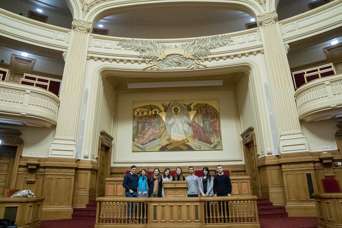 Experienţă formatoare pentru echipa de radio „Tineri către tineri”