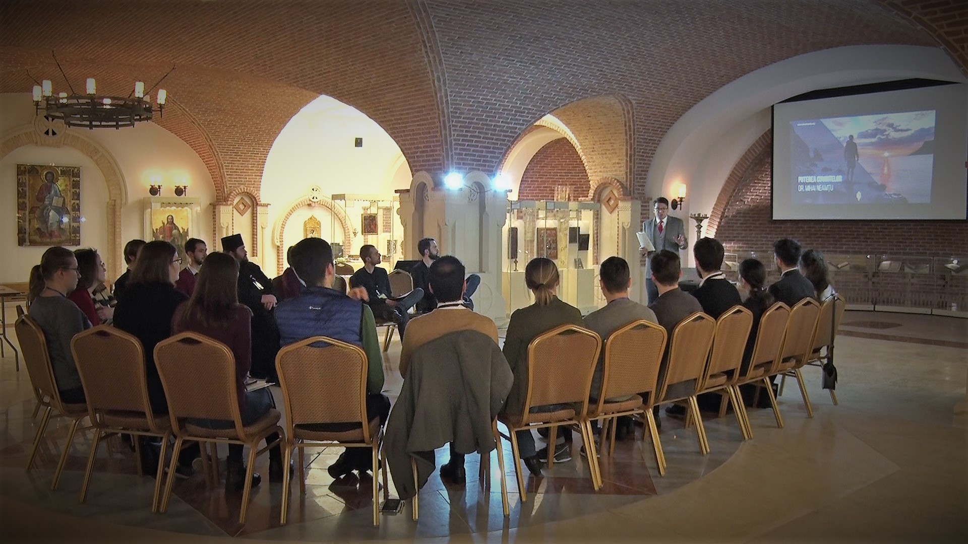 (Video) Seminar de oratorie cu Mihail Neamțu pentru tinerii ieșeni