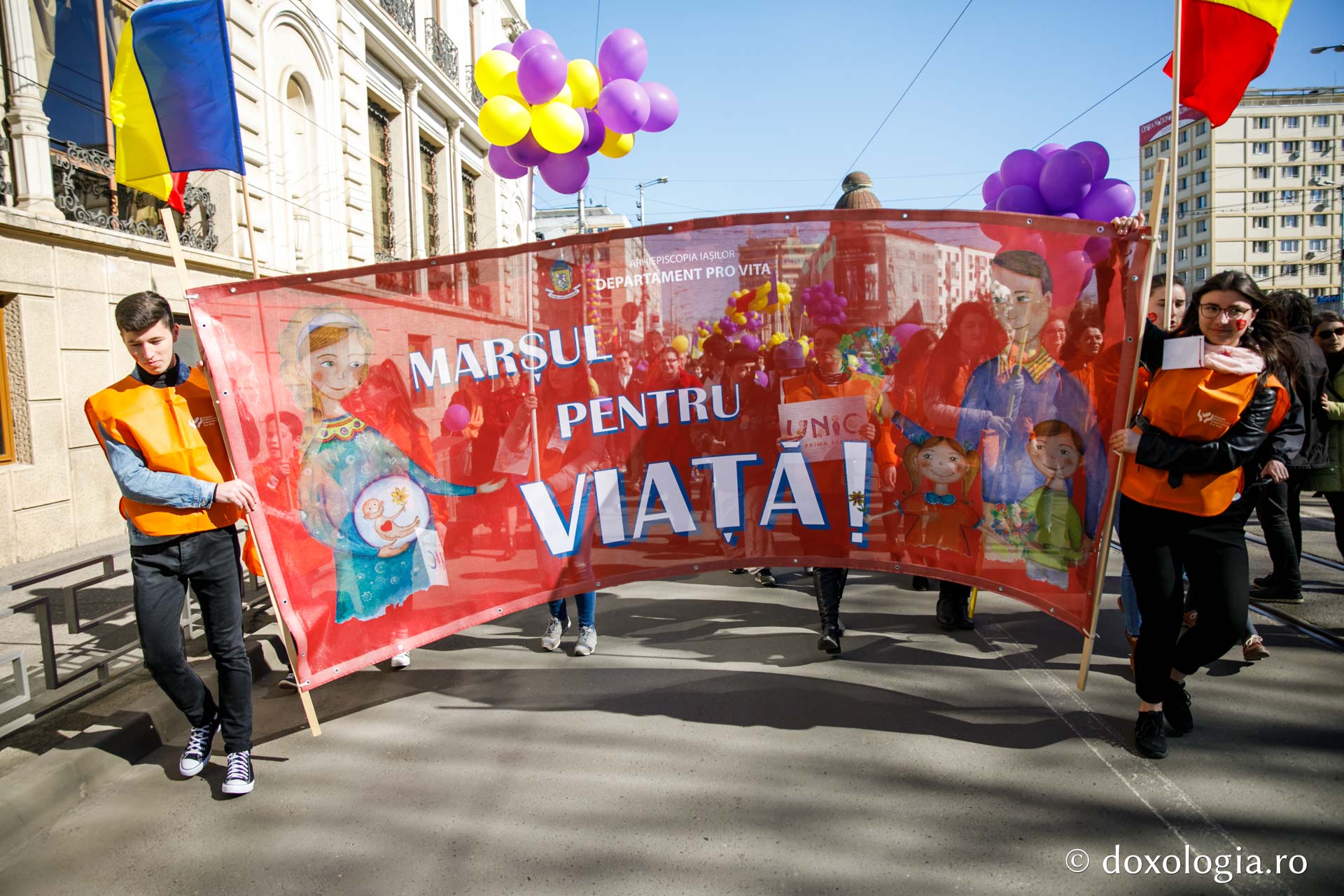 (Video) 8000 de Ieseni la Marșul pentru Viață