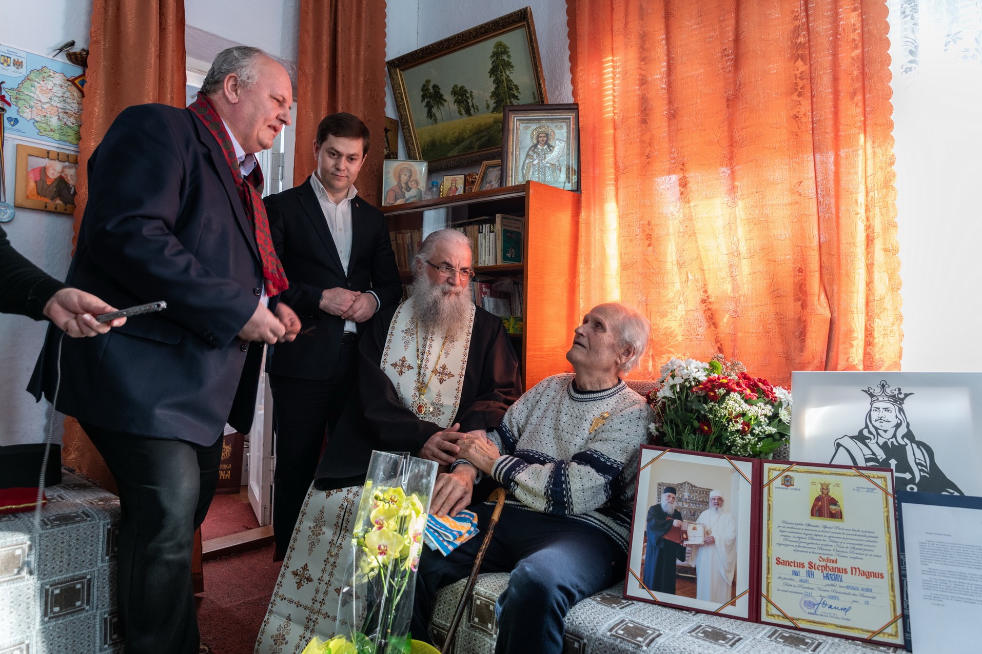 Ordinul „Sanctus Stephanus Magnus” pentru scriitorul basarabean Ion Moraru