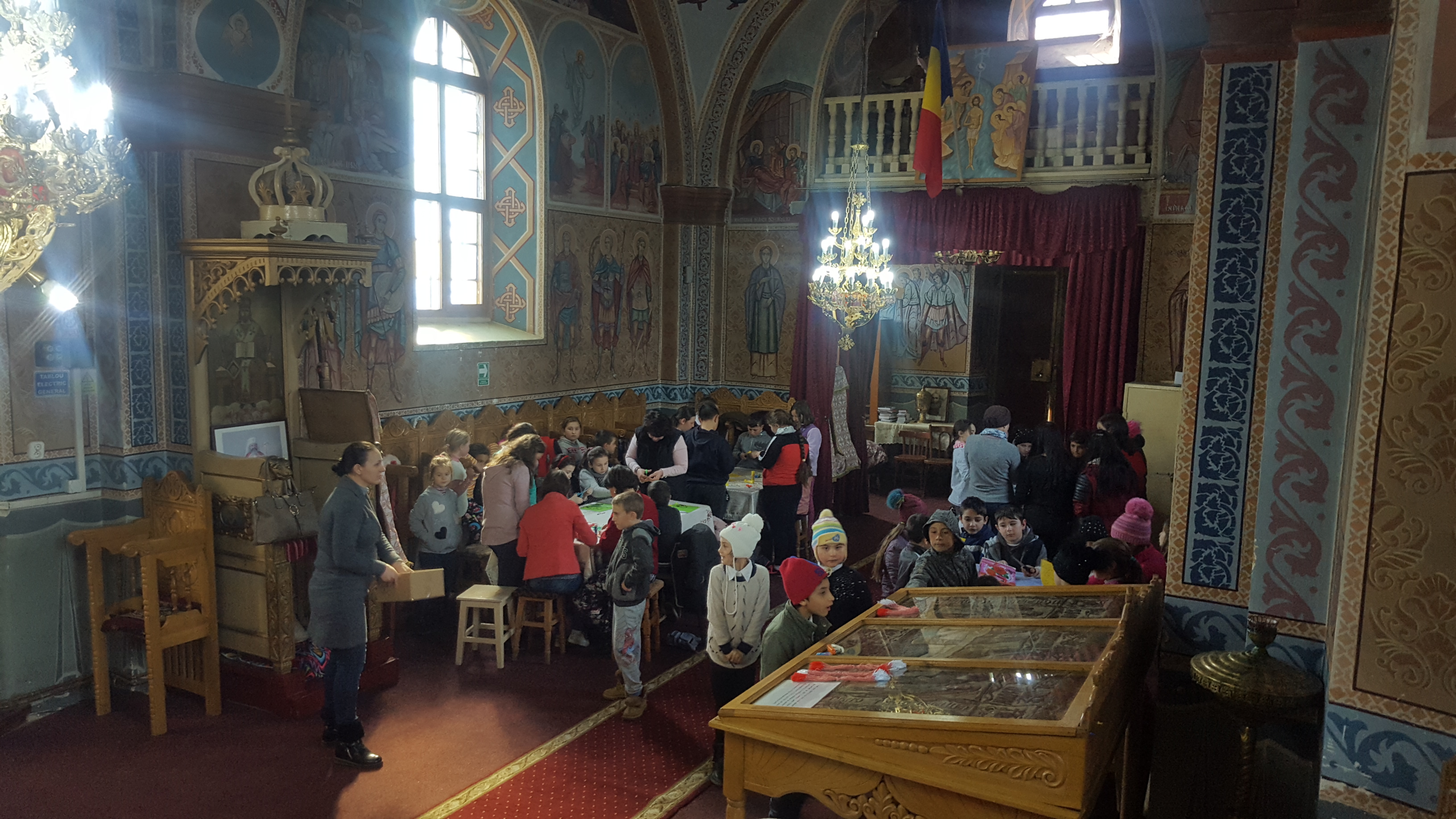 „Un mărțișor pentru fiecare”, în Parohia Cozmești și la Azilul de bătrâni de la Răducăneni