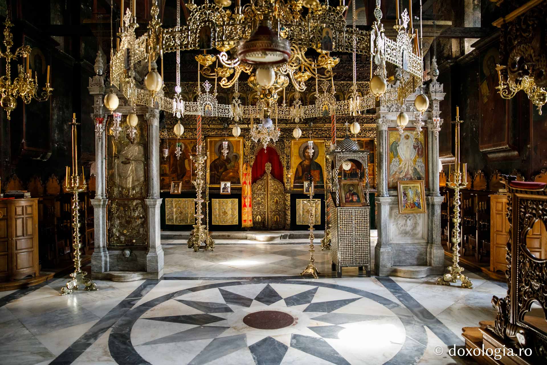 Icoana Maicii Domnului „Stareţa” (Gherontissa) de la Mănăstirea Pantocrator