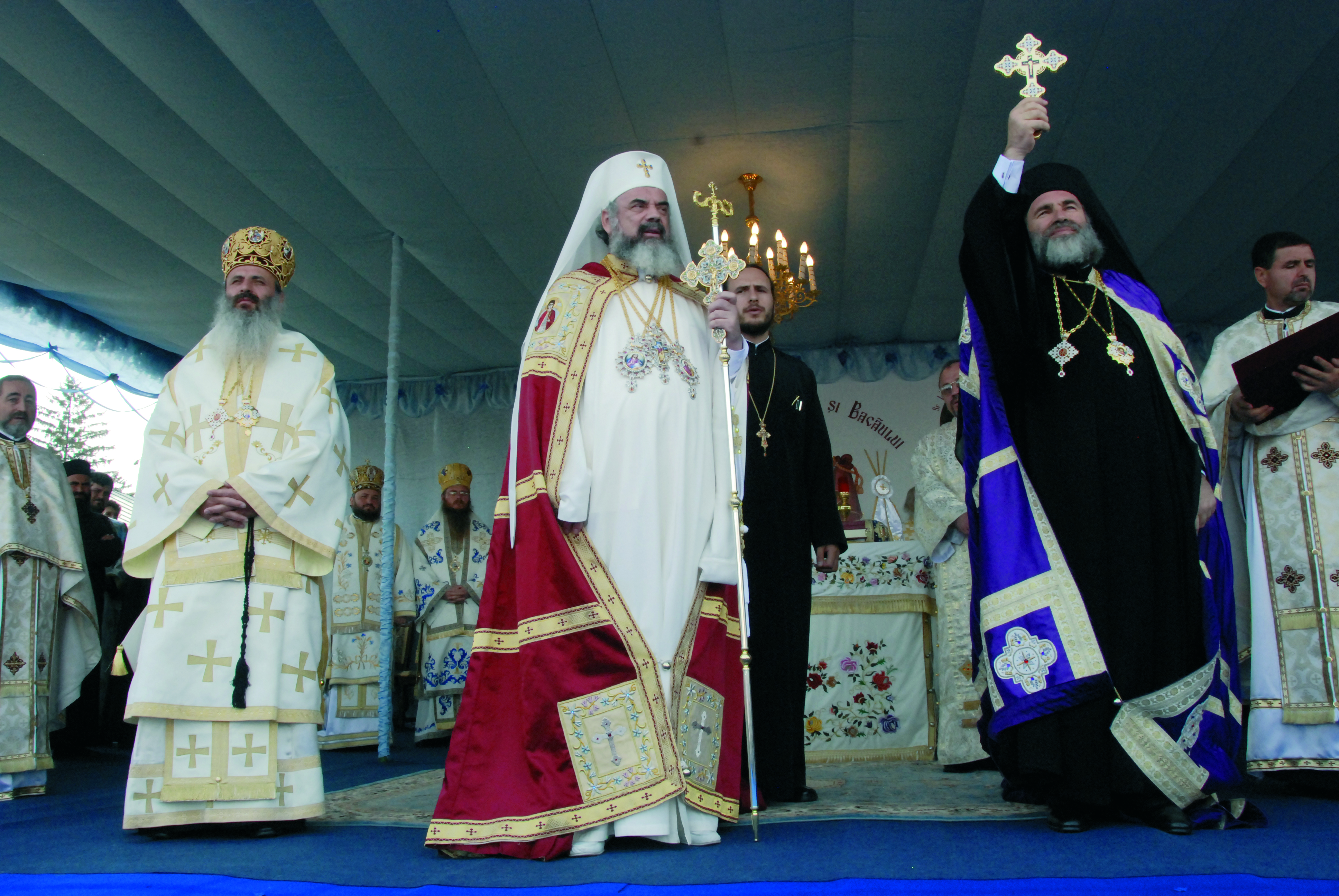 Un astfel de arhiereu se cuvenea să aveţi!
