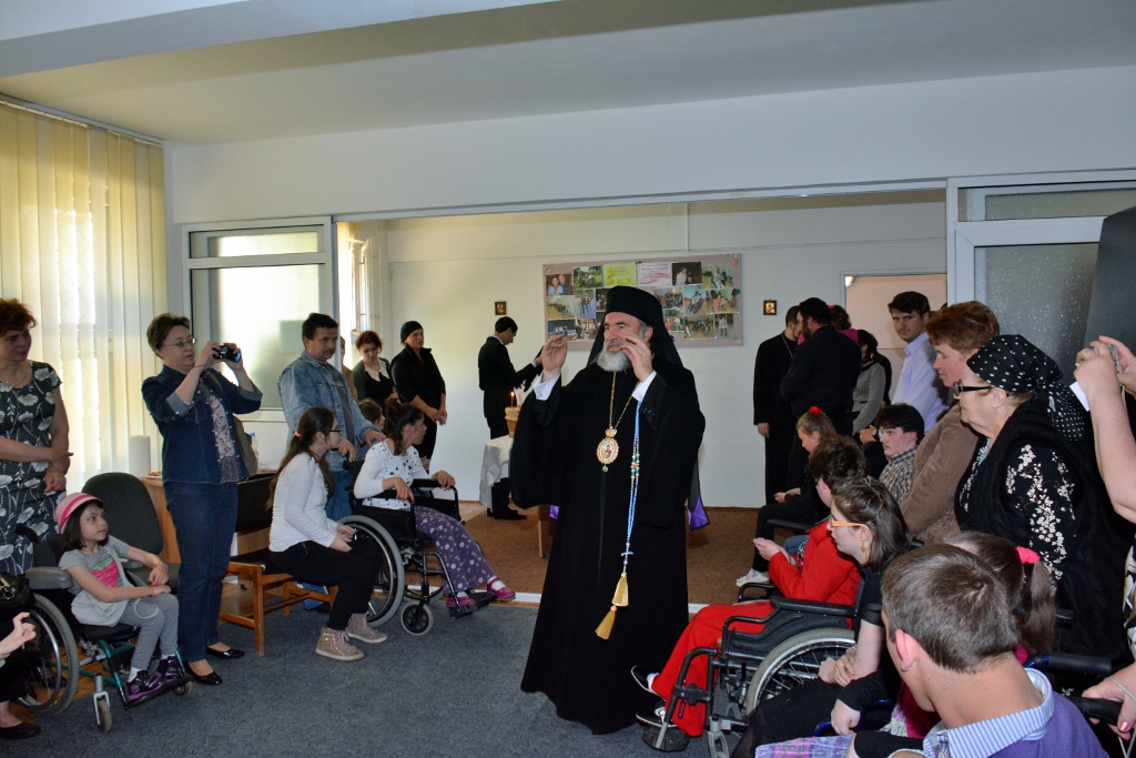 Un astfel de arhiereu se cuvenea să aveţi!