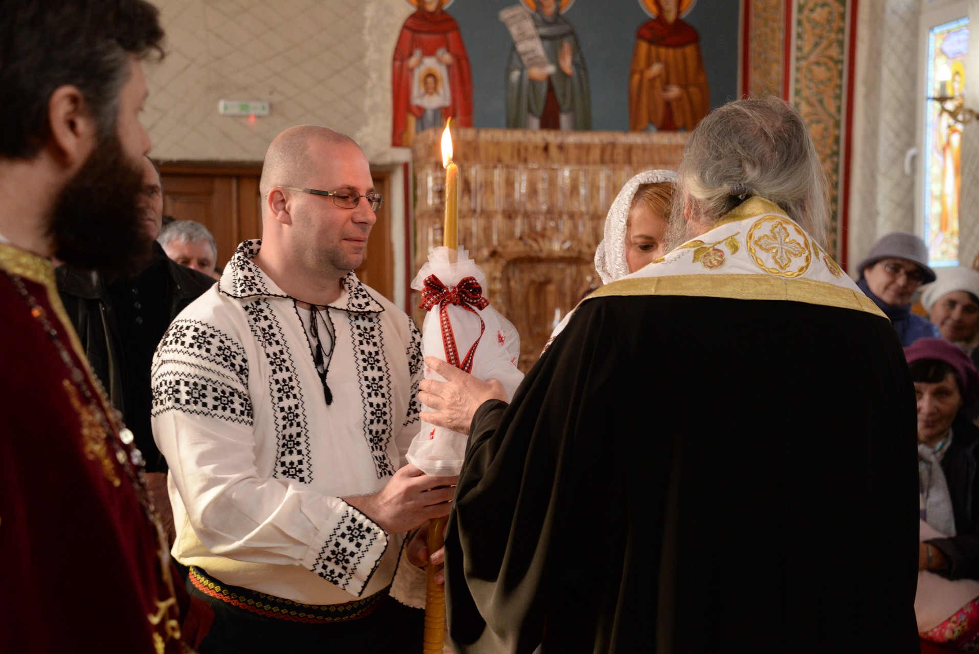 IPS Mitropolit Teofan a oficiat slujba Botezului pentru cel de-al șaptelea copil al preotului Ionuț Alexandru Figher