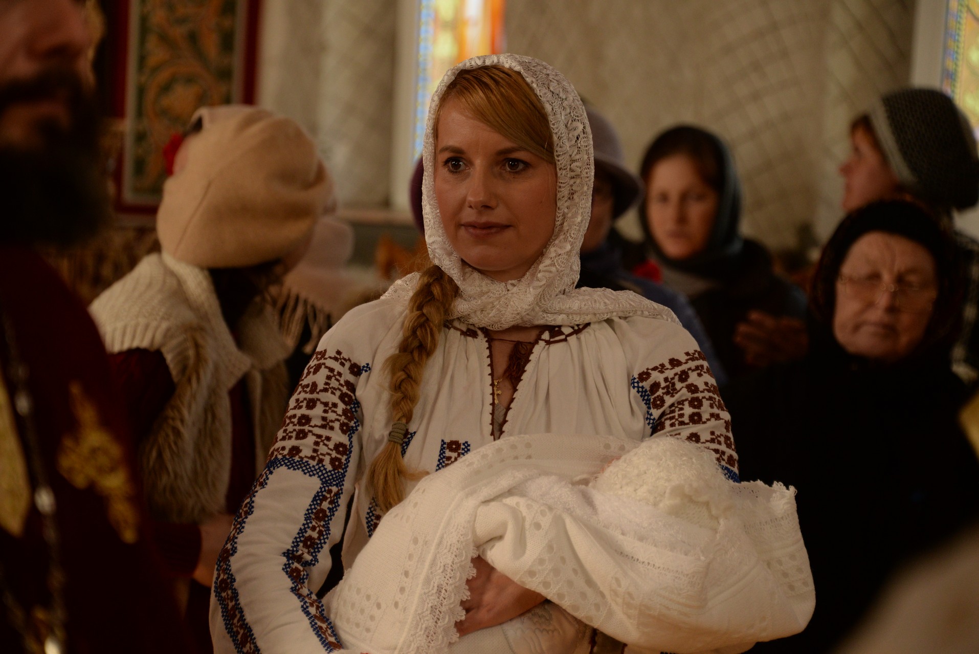 IPS Mitropolit Teofan a oficiat slujba Botezului pentru cel de-al șaptelea copil al preotului Ionuț Alexandru Figher