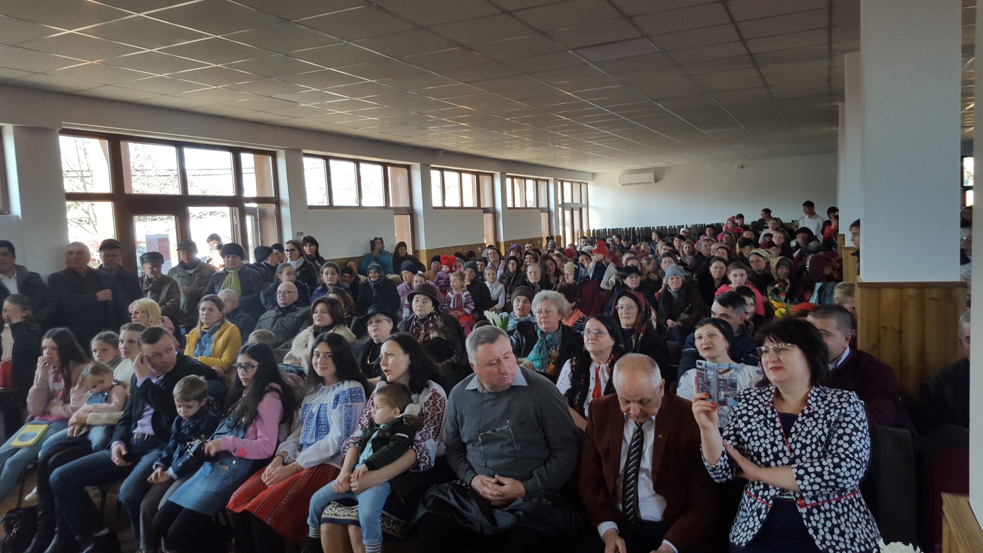 Concertul „Dragă mamă, dragă tată”, în Parohia Cozmeşti