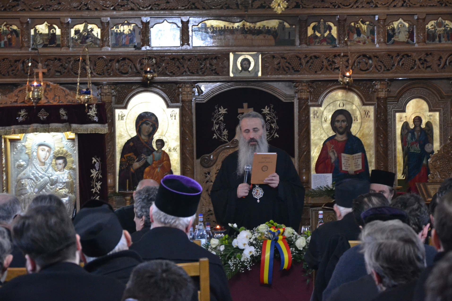 Satul românesc, omagiat în conferinţa de primăvară din Protopopiatul Piatra-Neamţ