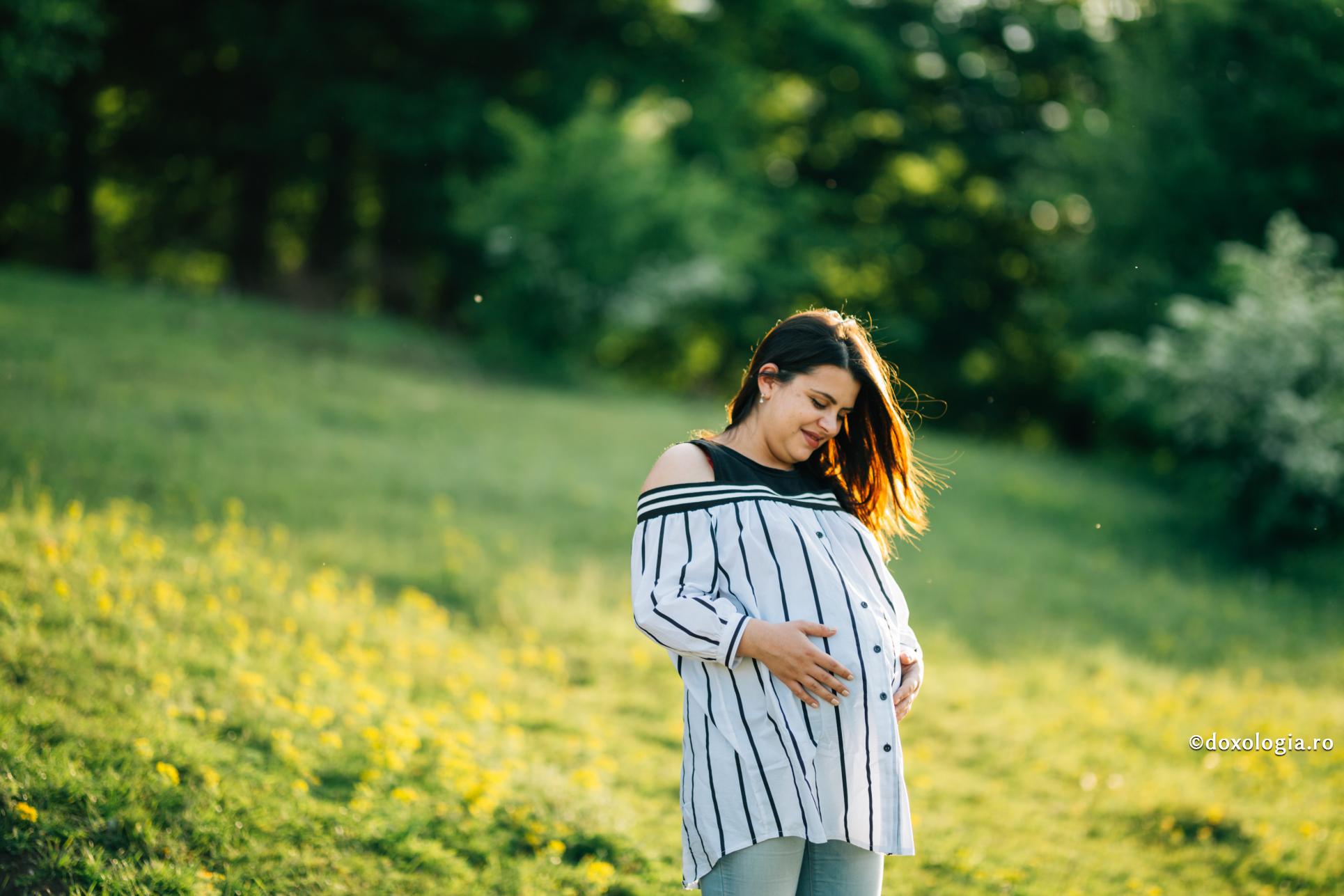 (Video) Dragostea dintre mamă și copil se percepe intrauterin, iar copilul este influențat extrauterin