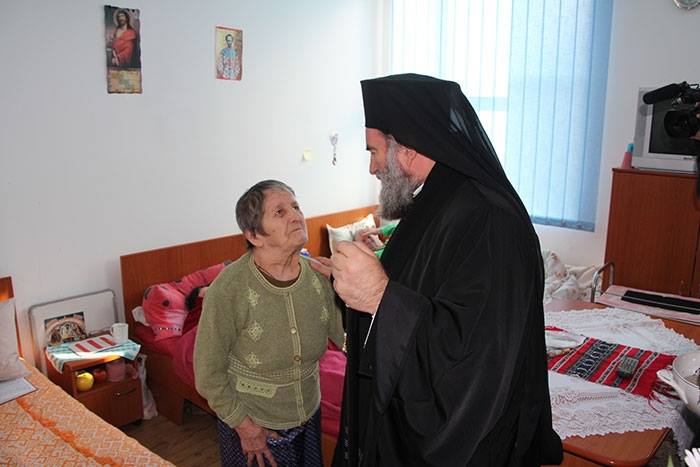 Un astfel de arhiereu se cuvenea să aveţi!