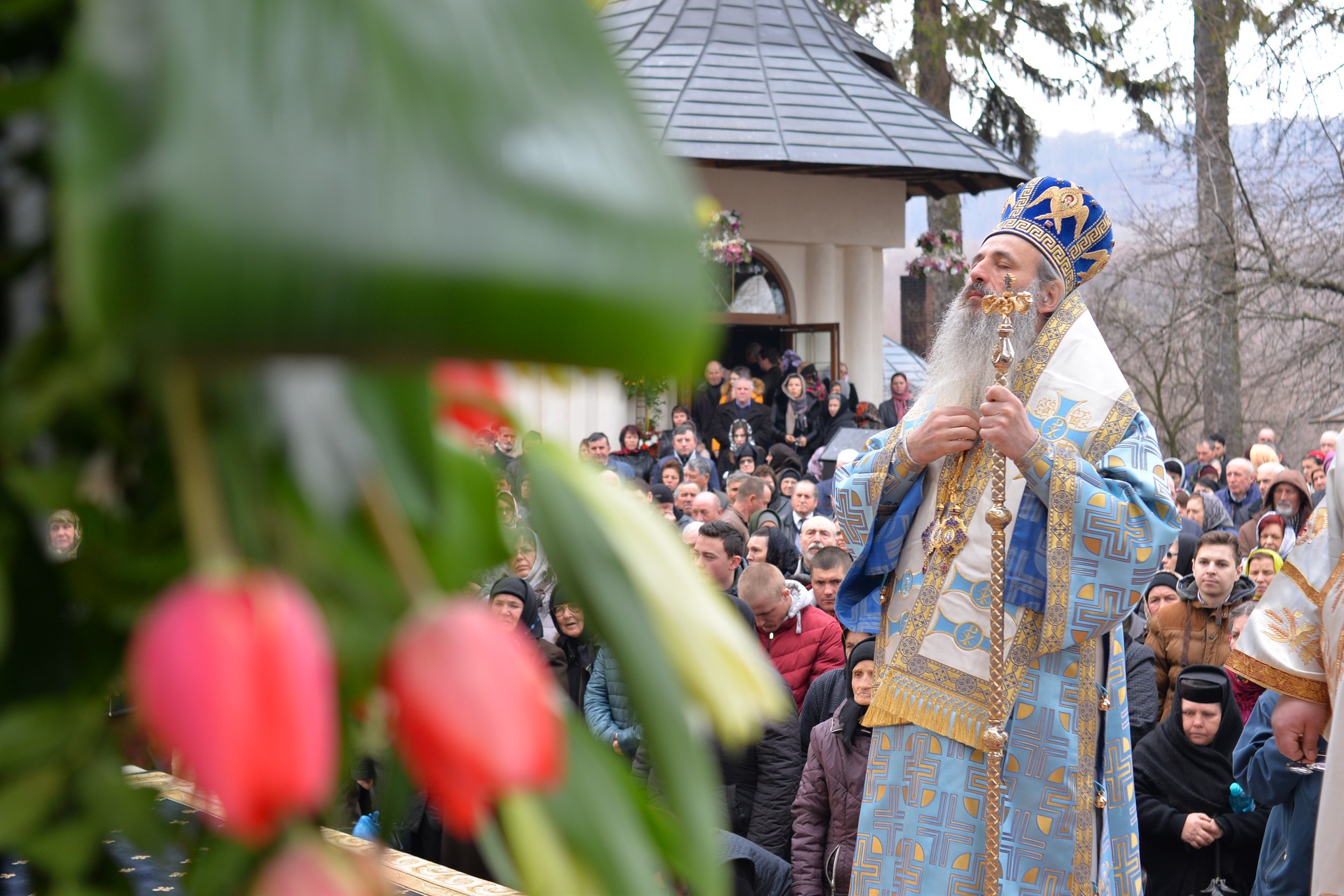 Hram la Sihăstria Voronei:„Pentru a ne cuprinde bucuria Duhului Sfânt, ne este necesară smerenia Maicii Domnului”