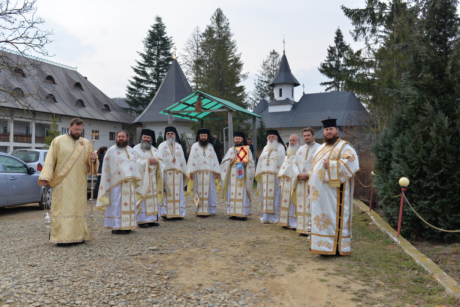 Hram la Sihăstria Voronei:„Pentru a ne cuprinde bucuria Duhului Sfânt, ne este necesară smerenia Maicii Domnului”