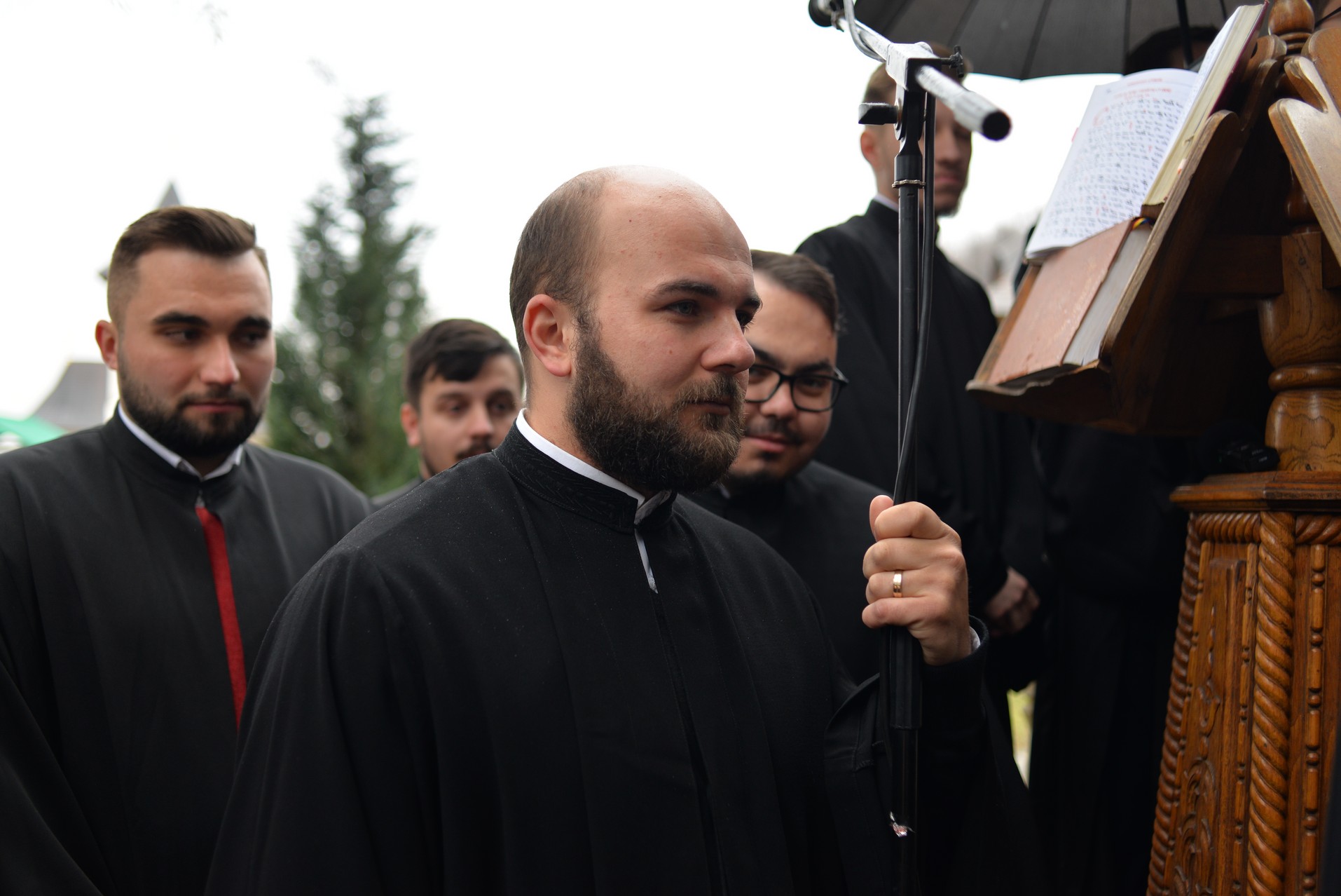 Hram la Sihăstria Voronei:„Pentru a ne cuprinde bucuria Duhului Sfânt, ne este necesară smerenia Maicii Domnului”