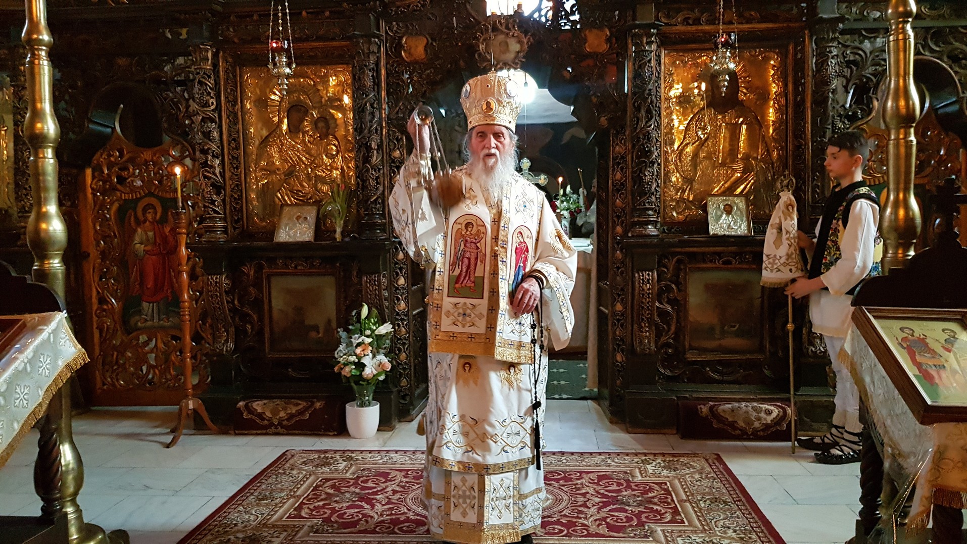 „Mândria depărtează pe om de Dumnezeu şi pe om de celălalt om”