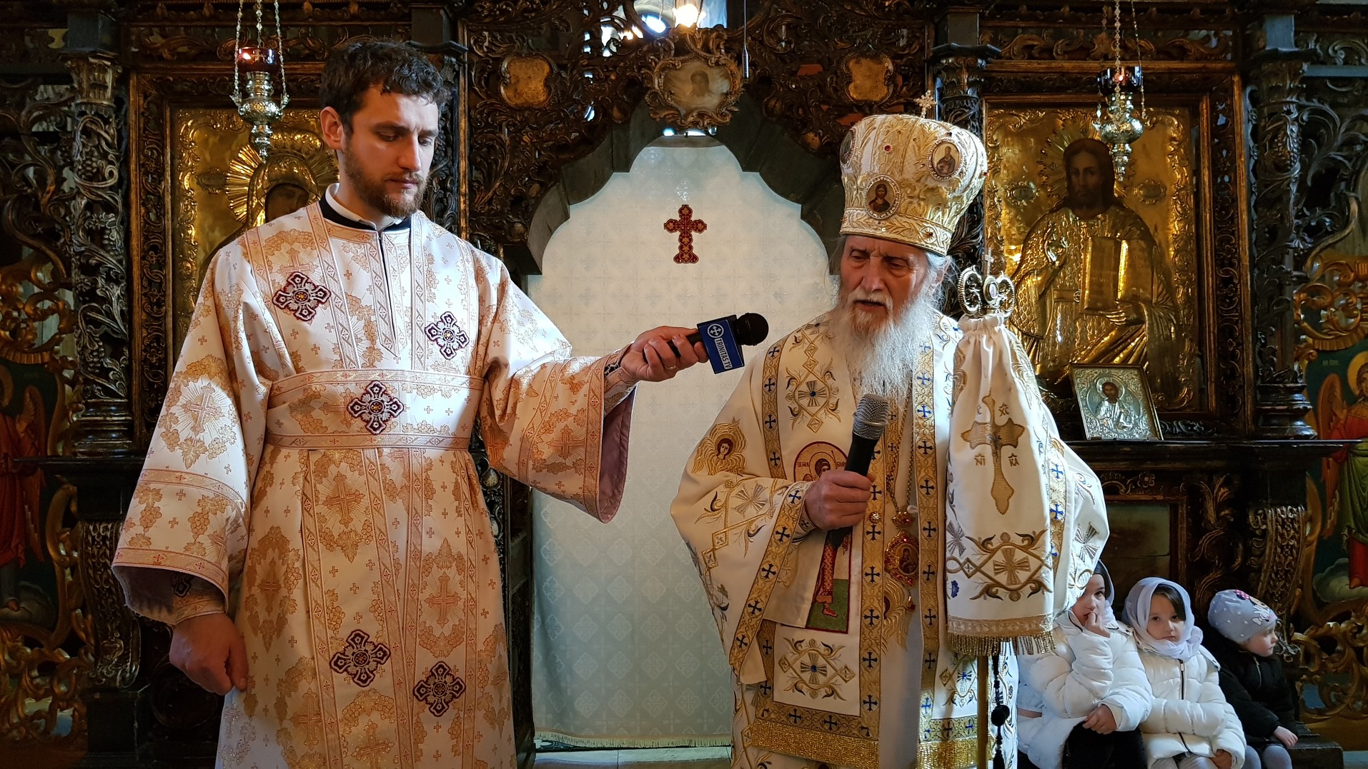 „Mândria depărtează pe om de Dumnezeu şi pe om de celălalt om”