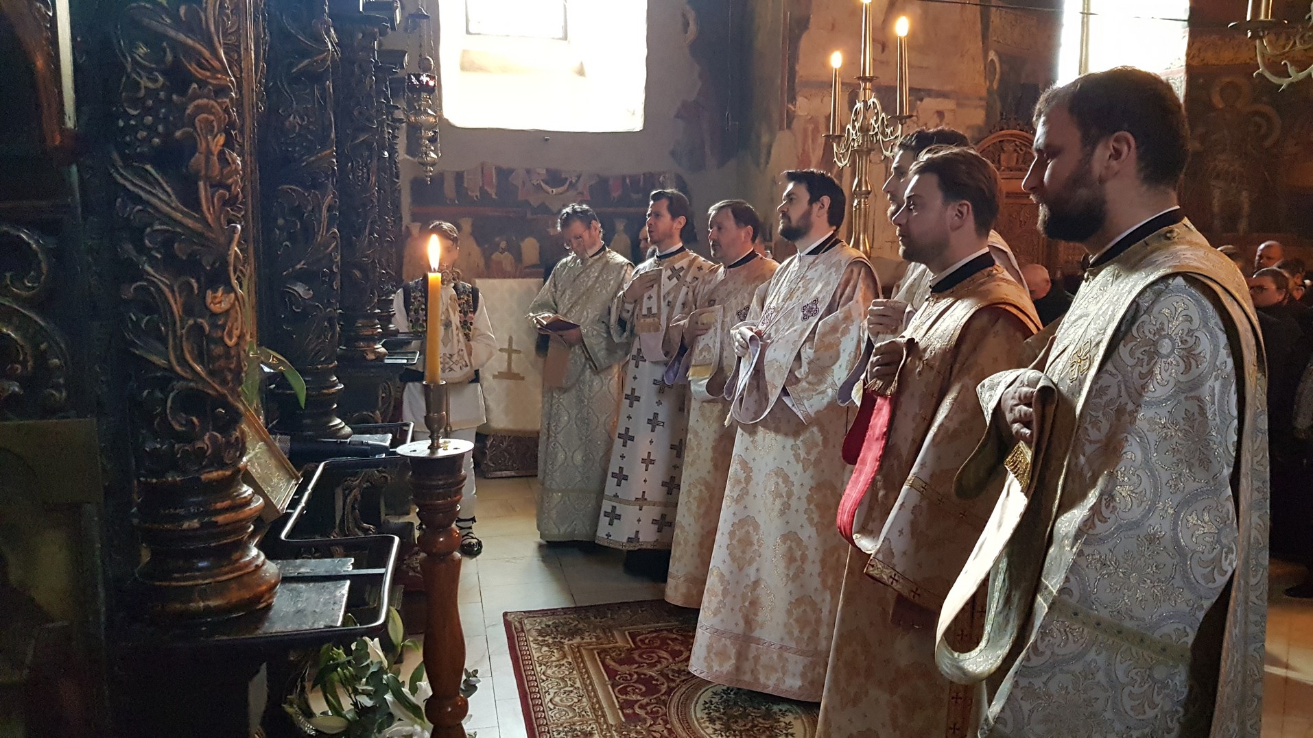 „Mândria depărtează pe om de Dumnezeu şi pe om de celălalt om”