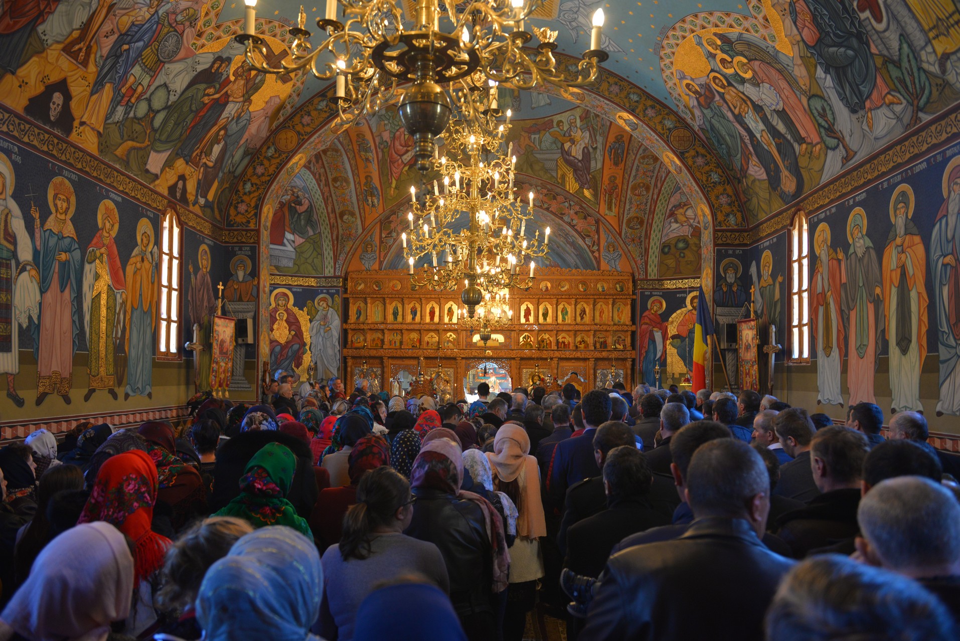 Liturghie arhierească și sfințire de casă parohială la Boboiești: „Fără taina postului nu poate fi concepută viața creștină”