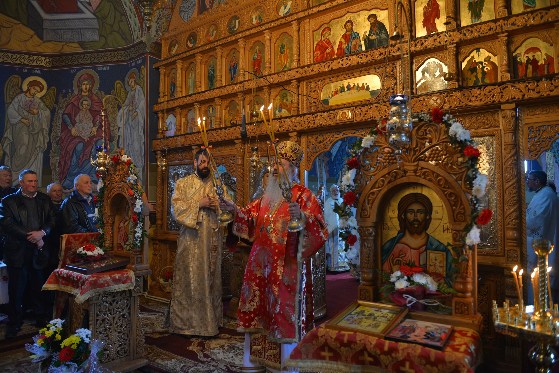 Liturghie arhierească și sfințire de casă parohială la Boboiești: „Fără taina postului nu poate fi concepută viața creștină”