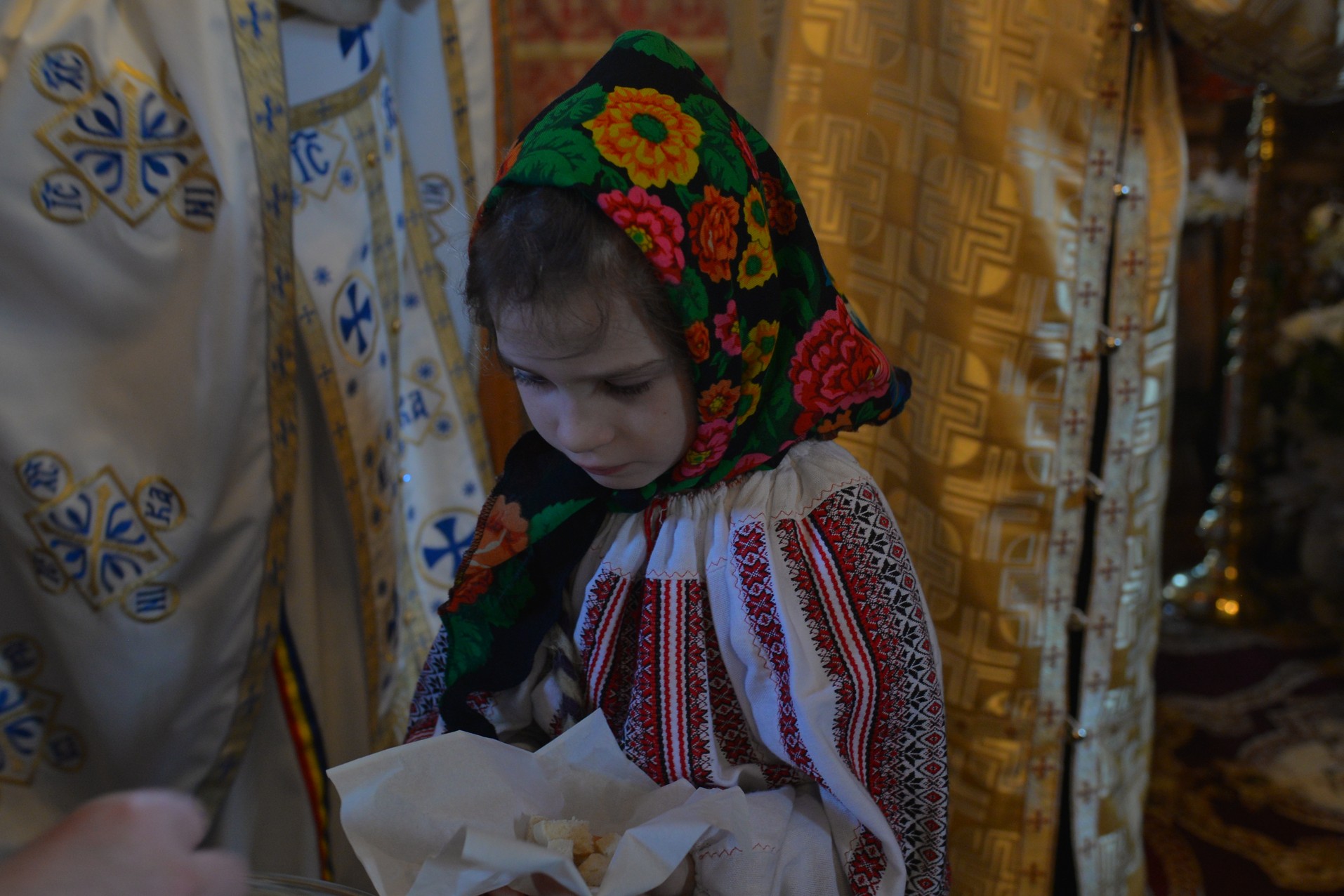 Liturghie arhierească și sfințire de casă parohială la Boboiești: „Fără taina postului nu poate fi concepută viața creștină”