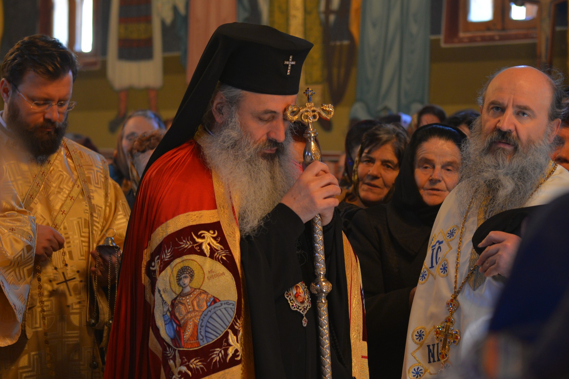 Liturghie arhierească și sfințire de casă parohială la Boboiești: „Fără taina postului nu poate fi concepută viața creștină”