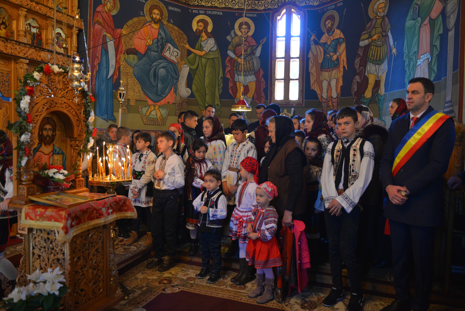 Liturghie arhierească și sfințire de casă parohială la Boboiești: „Fără taina postului nu poate fi concepută viața creștină”