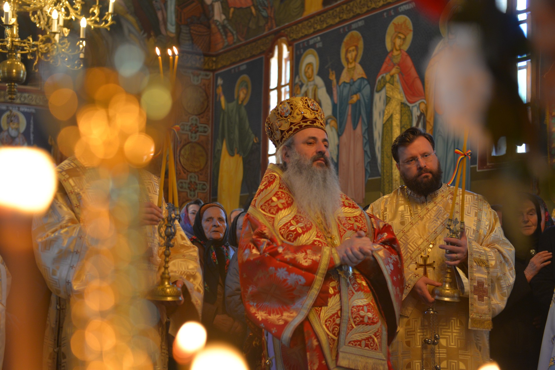 Liturghie arhierească și sfințire de casă parohială la Boboiești: „Fără taina postului nu poate fi concepută viața creștină”