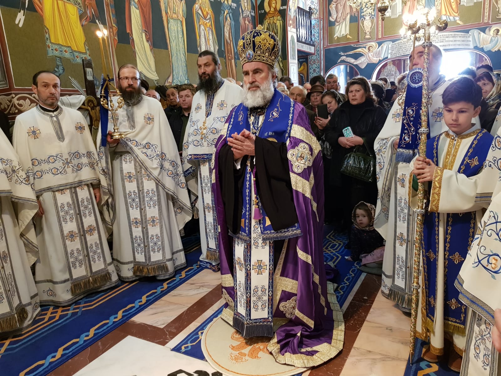 Slujbe arhierești în Mitropolia Moldovei și Bucovinei