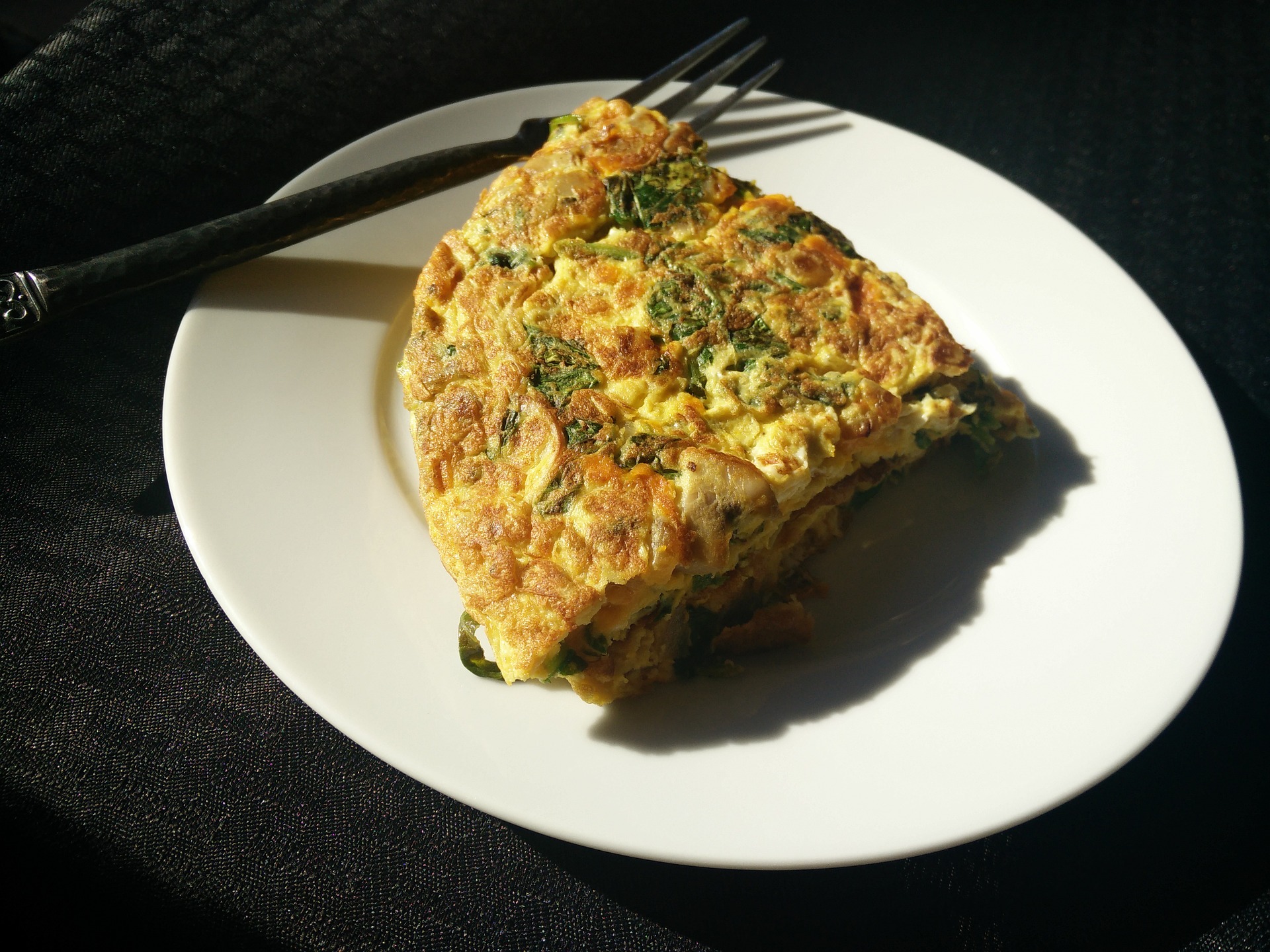 Omletă cu spanac și brânză feta
