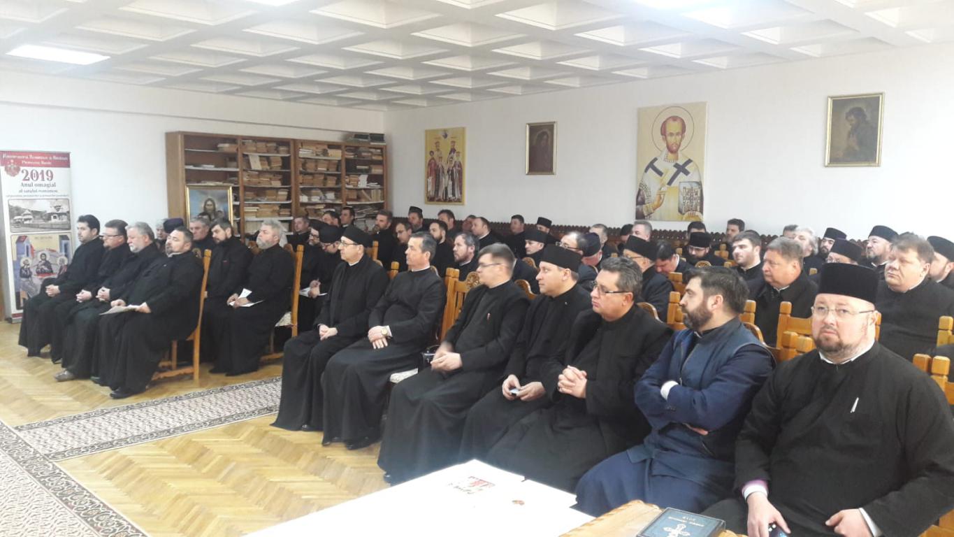 Întruniri preoțești în trei protopiate ale Eparhiei Romanului și Bacăului