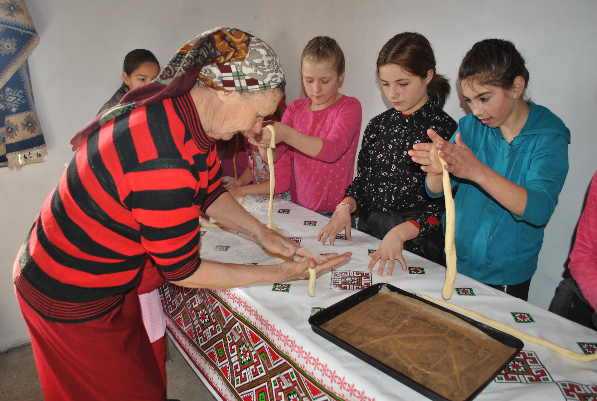 „Hristos: sufletul satului meu” în parohiile Buhăieni şi Drăgăneşti